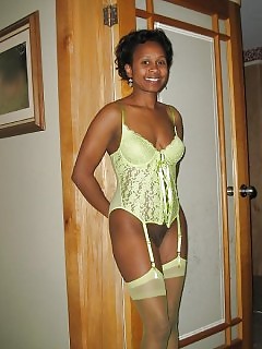 Black Mature Ebony Handjobs